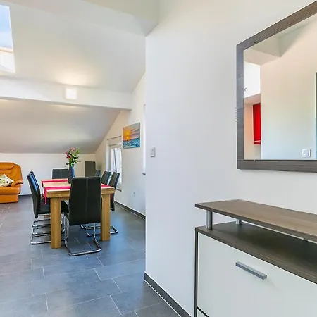 Апартаменты Istriensonne 0146 - Tess Mit Meerblick