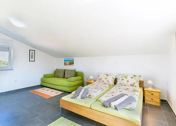 Istriensonne 0146 - Tess Mit Meerblick *