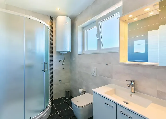 Istriensonne 0146 - Tess Mit Meerblick *